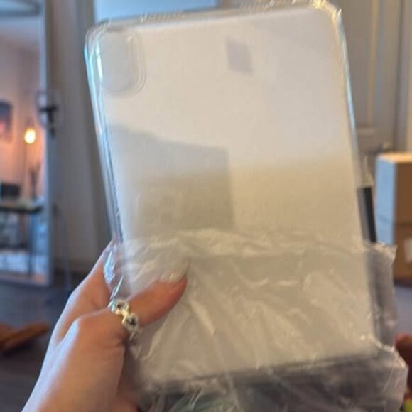 Clear iPad Mini Protective Case with Camera Guard - Picture 2 of 3